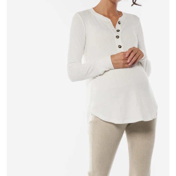 Bae the label “ On My Mind Button Henley* “ maternity and nursing top - Picture 9 of 9